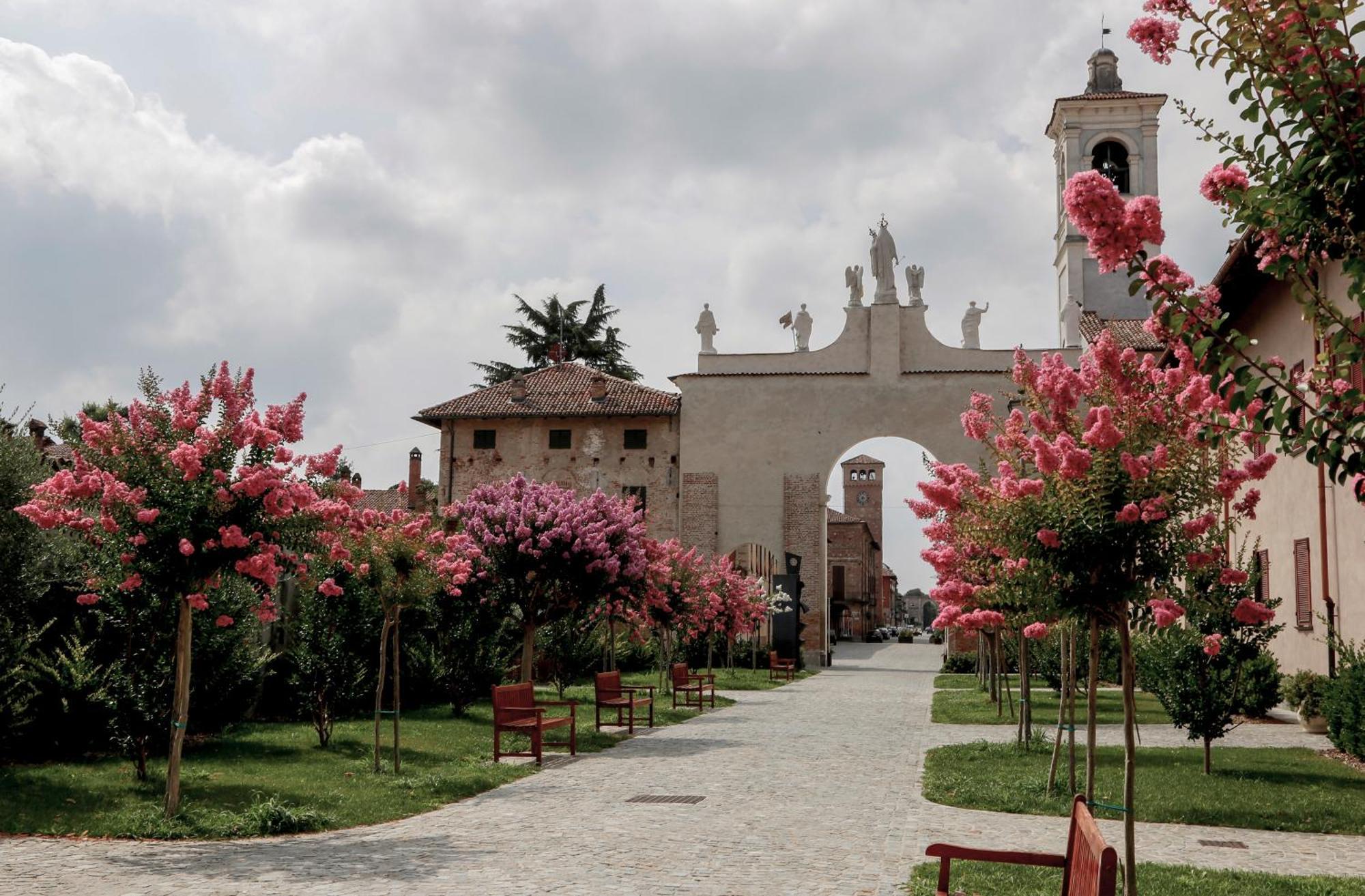 Via Roma Guest House Cherasco Exterior photo